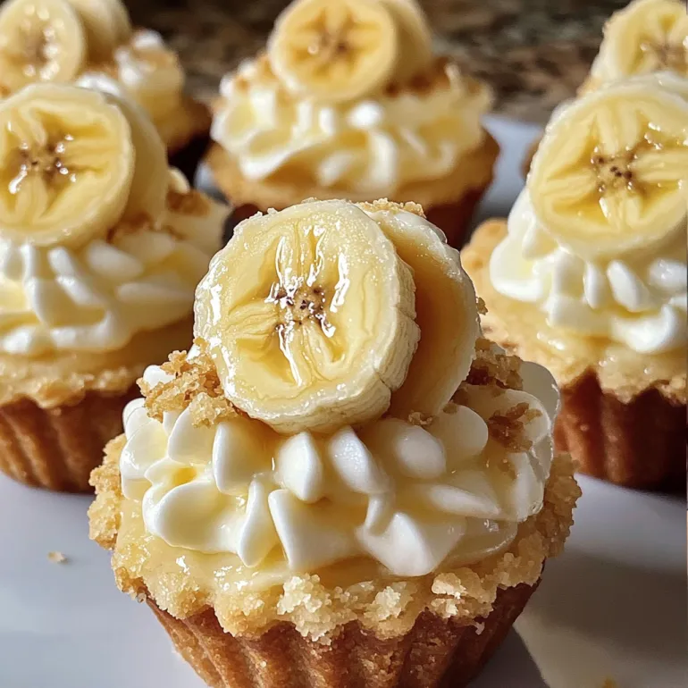 A close up of a banana cream pie with banana slices on top.